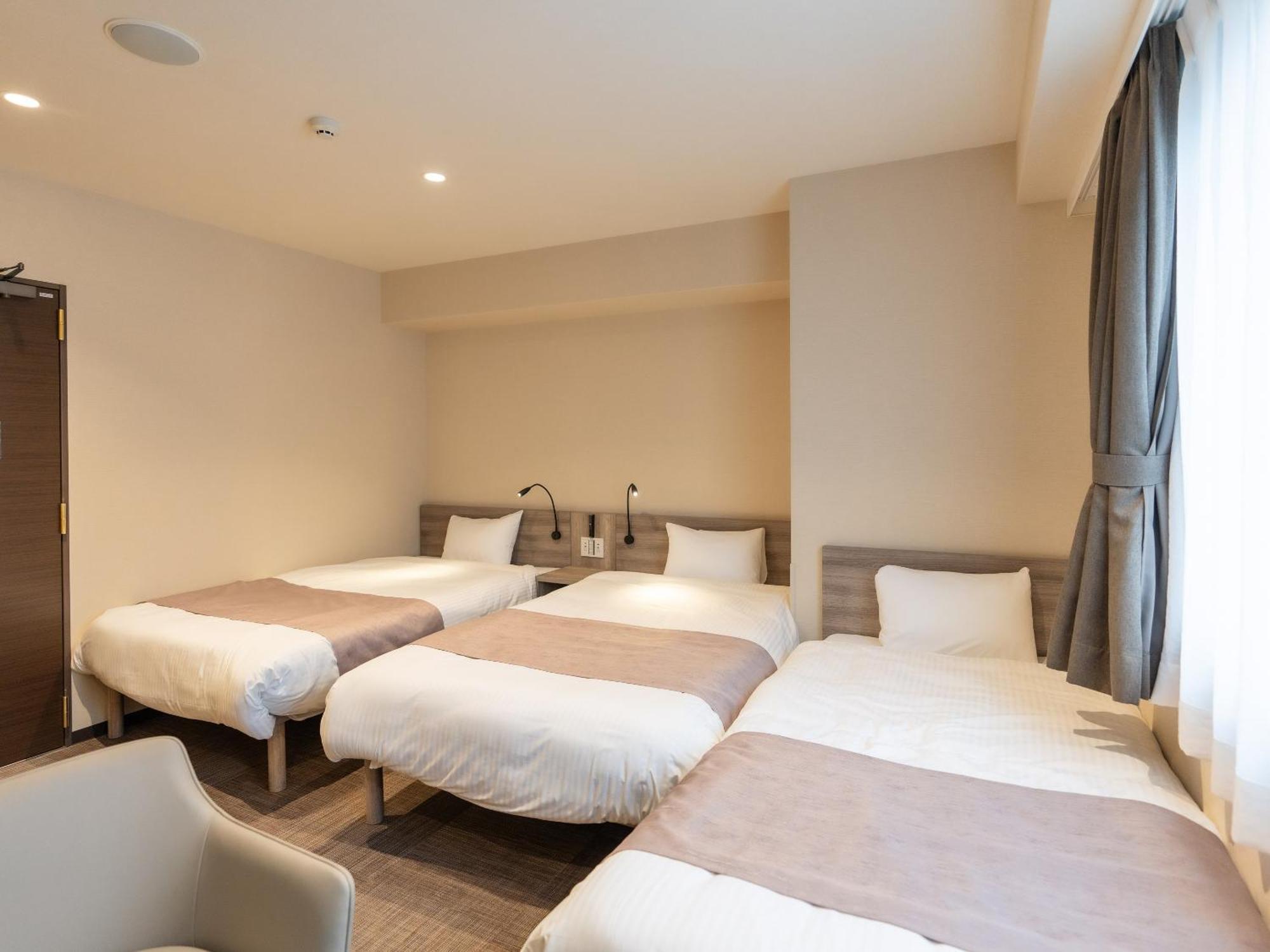 Hotel Sanrriott Shinsaibashi Осака Екстериор снимка