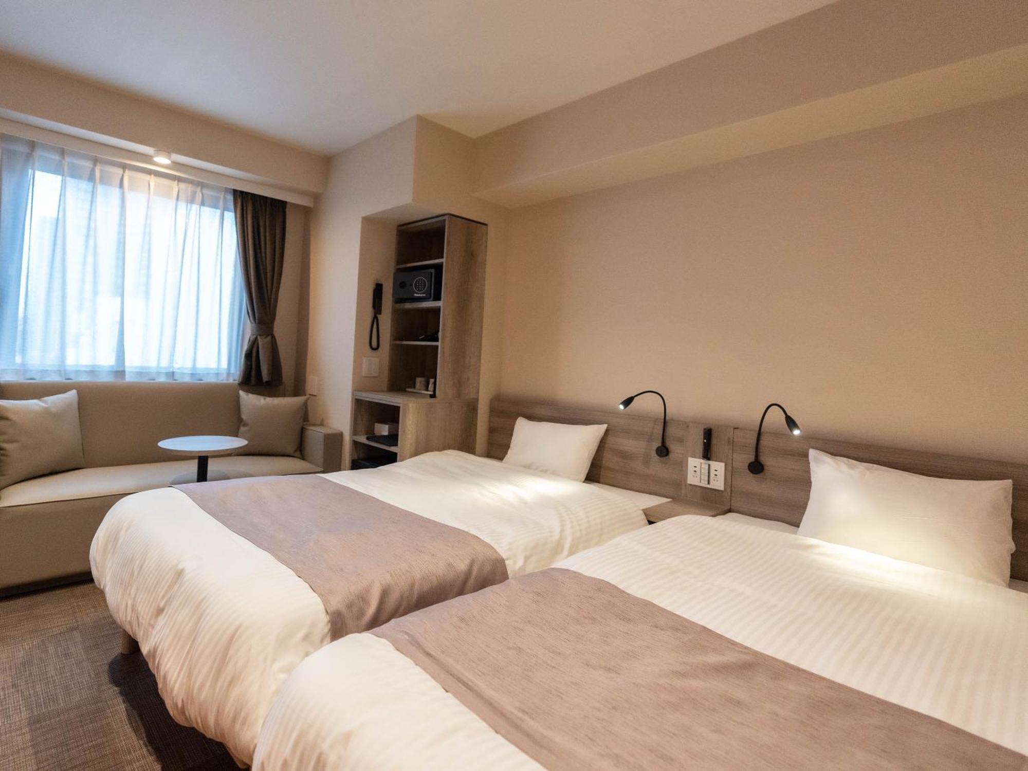Hotel Sanrriott Shinsaibashi Осака Екстериор снимка
