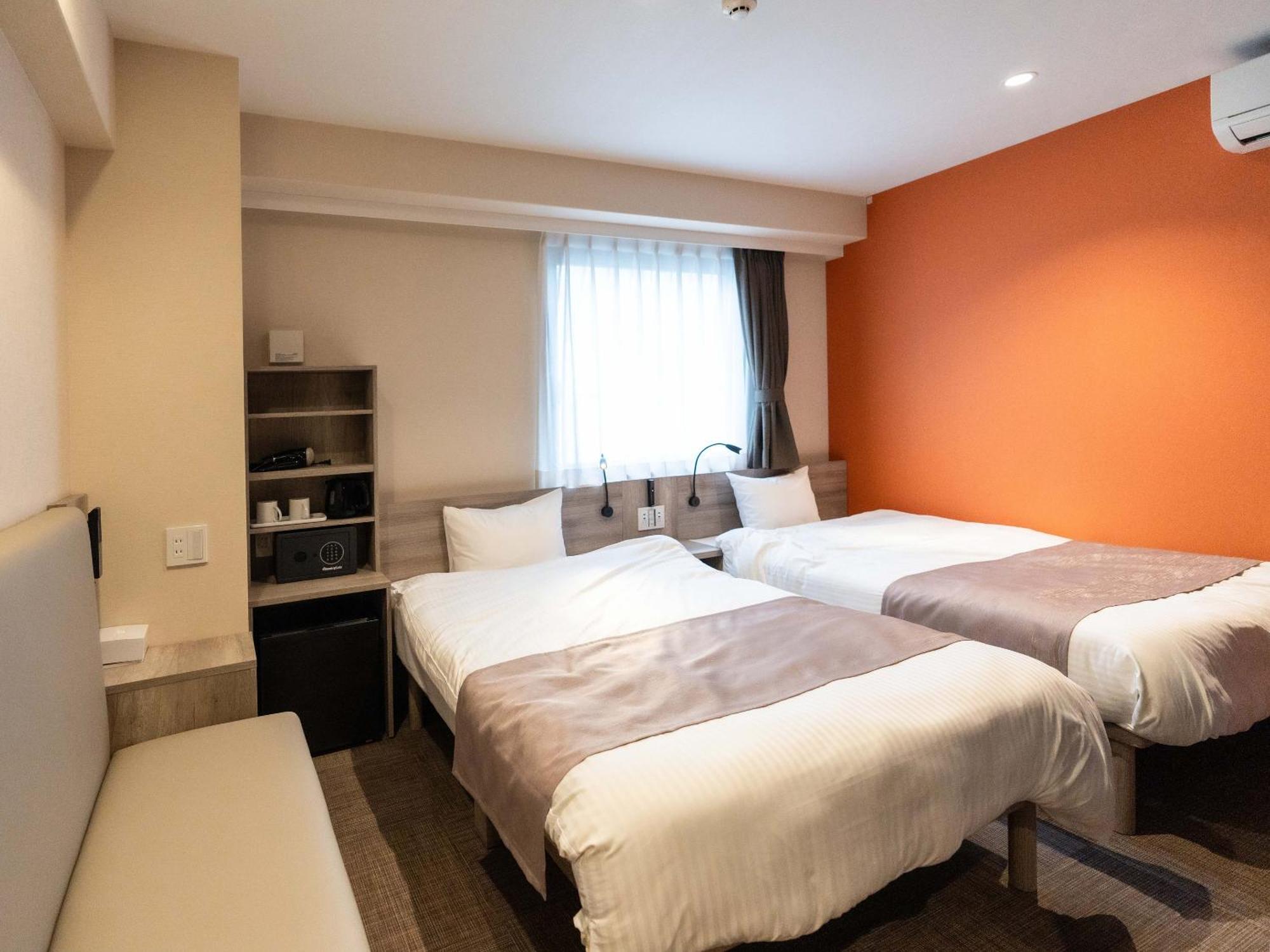 Hotel Sanrriott Shinsaibashi Осака Екстериор снимка