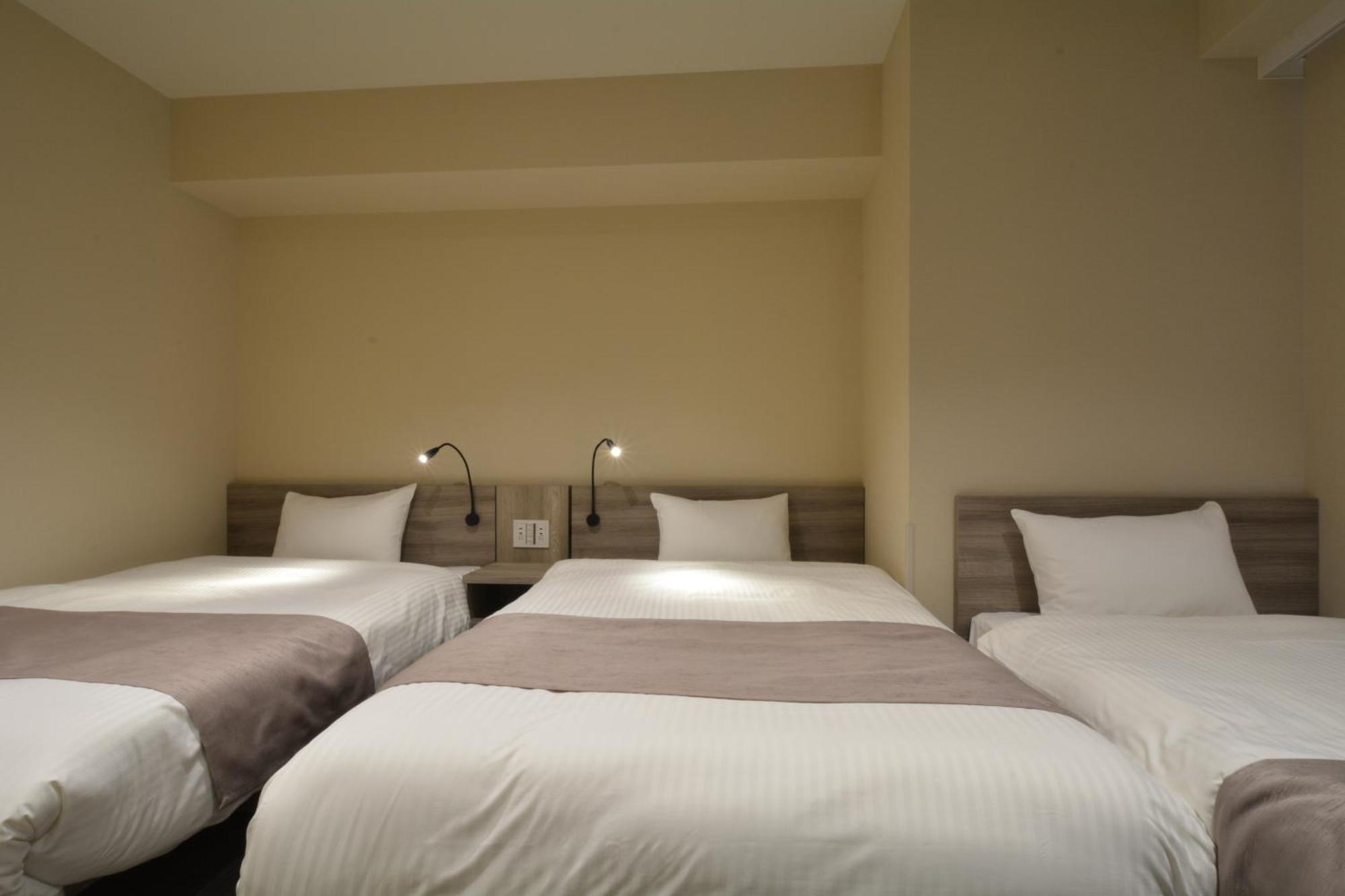 Hotel Sanrriott Shinsaibashi Осака Екстериор снимка
